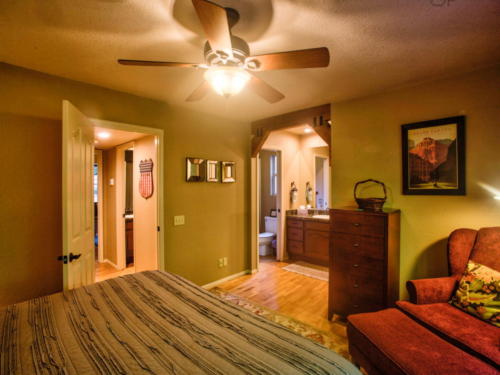 Sedona. Pine Flats Home Bedroom #3. Photo: Property Pro Media