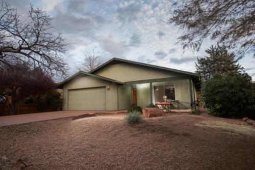 Twilight Exterior Sedona Airbnb. Photo: Property Pro Media